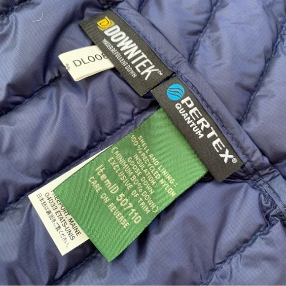 L.L. Bean Women's Ultralight 850 Down Packable Hooded Jacket Navy Size S NWT - Picture 11 of 16